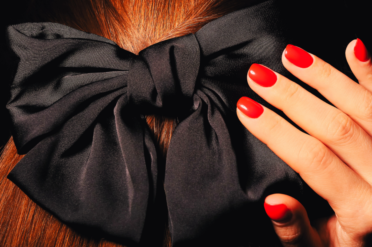 bow nail art